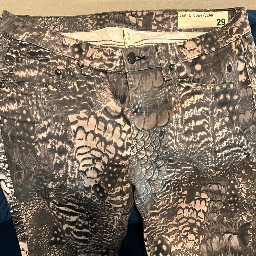 RAG & BONE Legging Jeans Feather print! NEVER worn